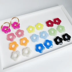 Fashionable resin flower shaped stainless steel earrings suitable for women's daily wear