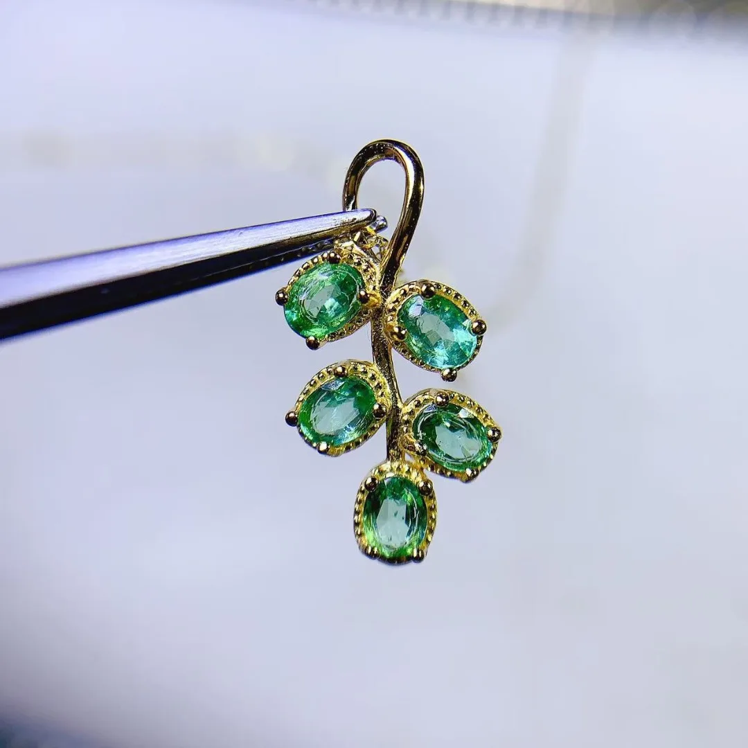 

Opulent Genuine Emerald S925 Silver Pendant A Magnificent Designer Crafted Jewelry Piece The Ultimate Luxurious Fashion Gift