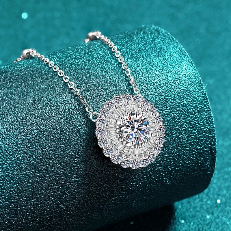 Elegant PT950 Platinum 1-2 Carat Mossanite Necklace for Women, Statement Sunflower Diamond-Studded Pendant Unique Collar Chain
