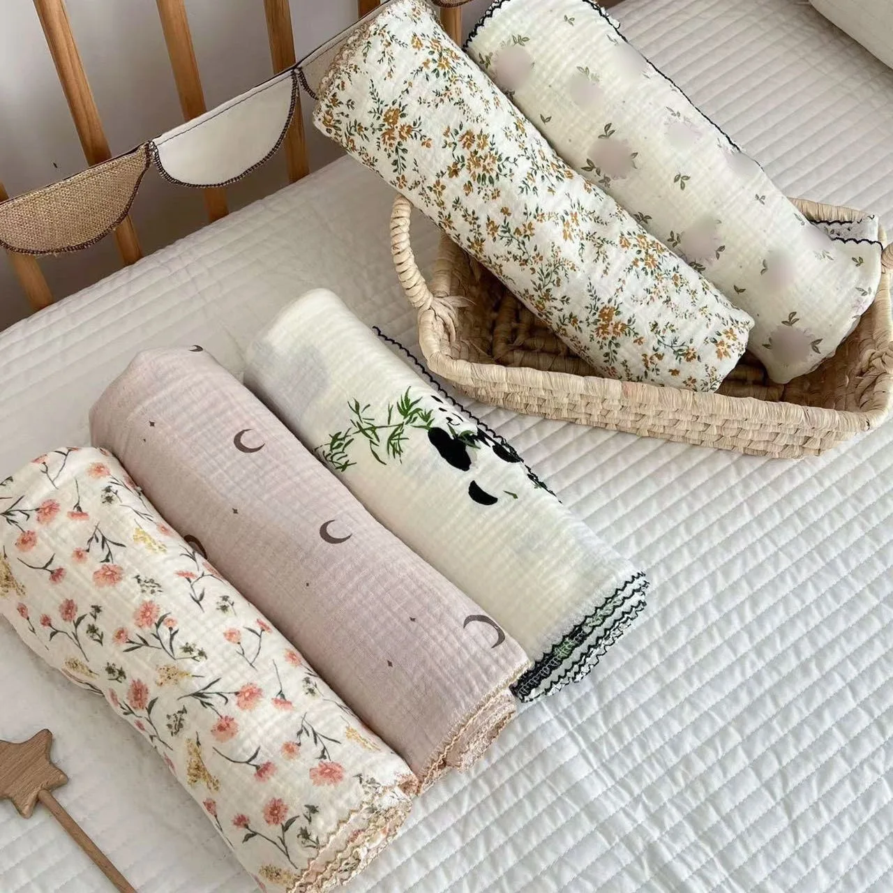 Baby Muslin Blanket 110X130cm Swaddle Blanket Gauze Thin Quilt Floral Print Double Layer Cotton Stroller Cover Kids Bedding