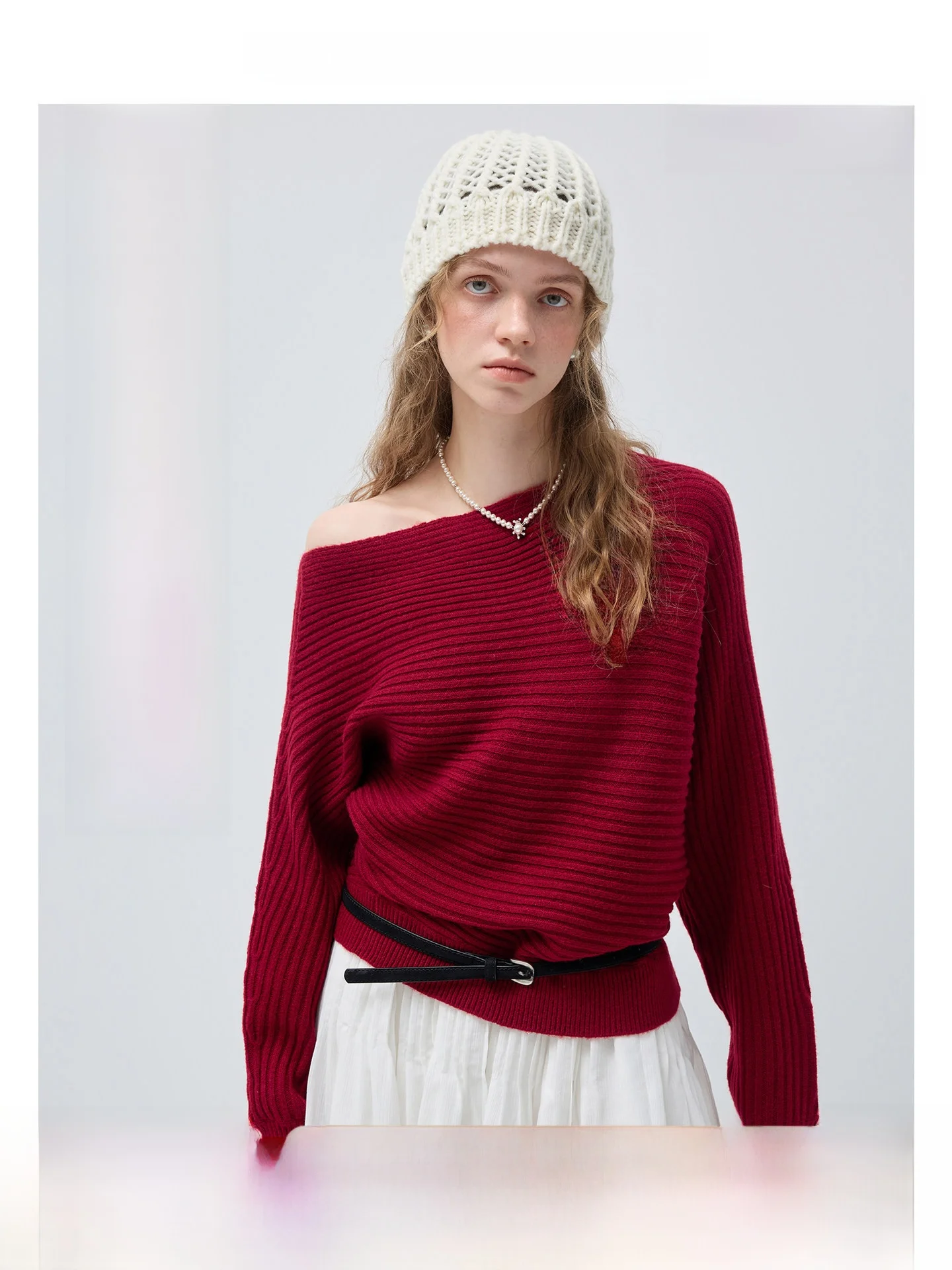 

Женский вязаный шерстяной свитер Vega Chang с открытыми плечами, цвета бордо, для весеннего Нового года, прямого кроя, комфортный