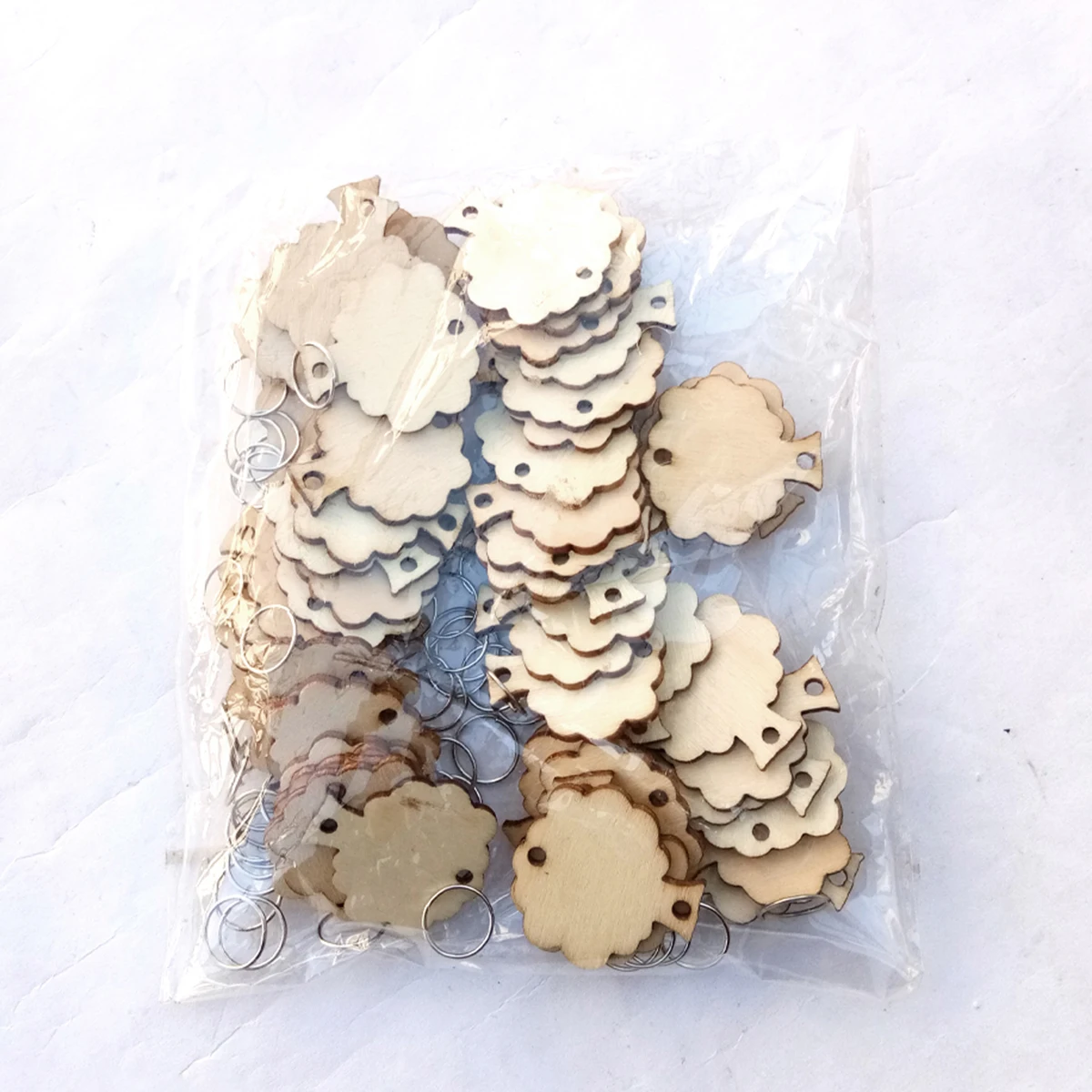 

100pcs Piece Wire Ring Predrilled Cutouts Wood Piece Prop Photo Prop Birthday Party Decoration Christmas Holiday Crafts