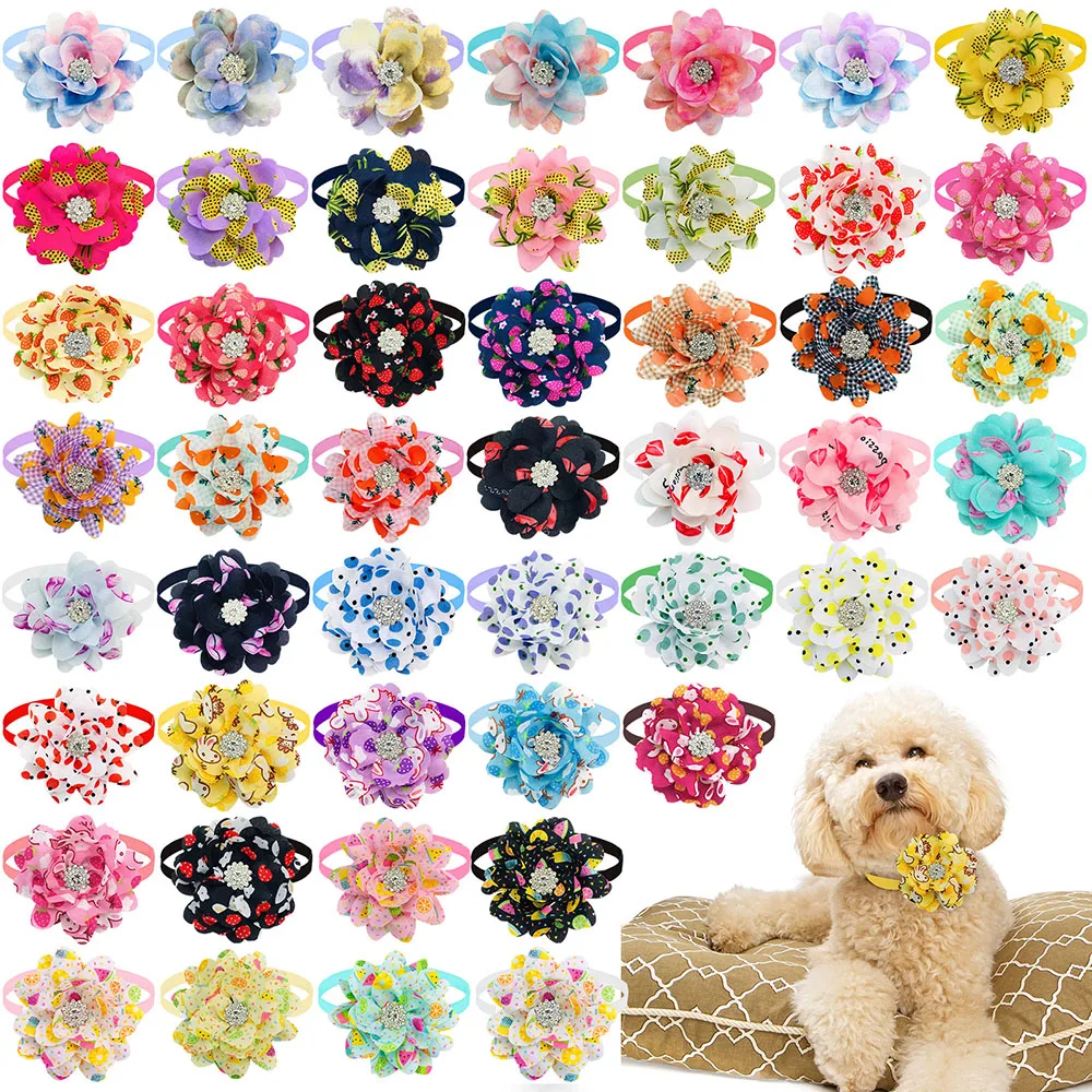 Imagem -06 - Flor Gravatas Borboleta para Cães Moda Diamante Pet Cão Gravata Borboleta Colar Cão Verão Arcos Cão Animal de Estimação Aliciamento Acessórios para Cães Pequenos 50ps