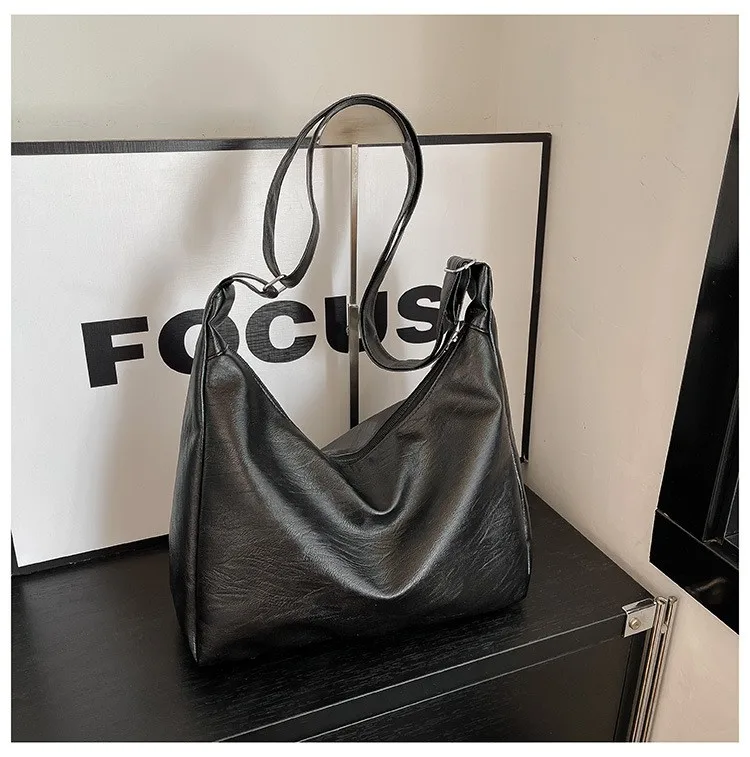 Thumbnail 2 - #18 Best Tote Bags to Buy In 2026