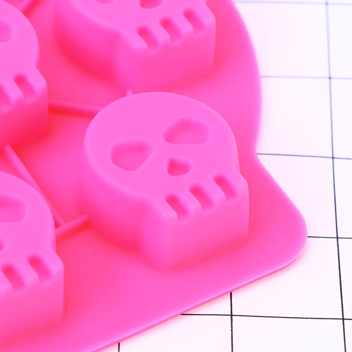 

Skull Ice Cube Mold 7 Cavities Silicone Tray Maker Halloween Drink Accessories Kitchen Bar Tools Candy Model