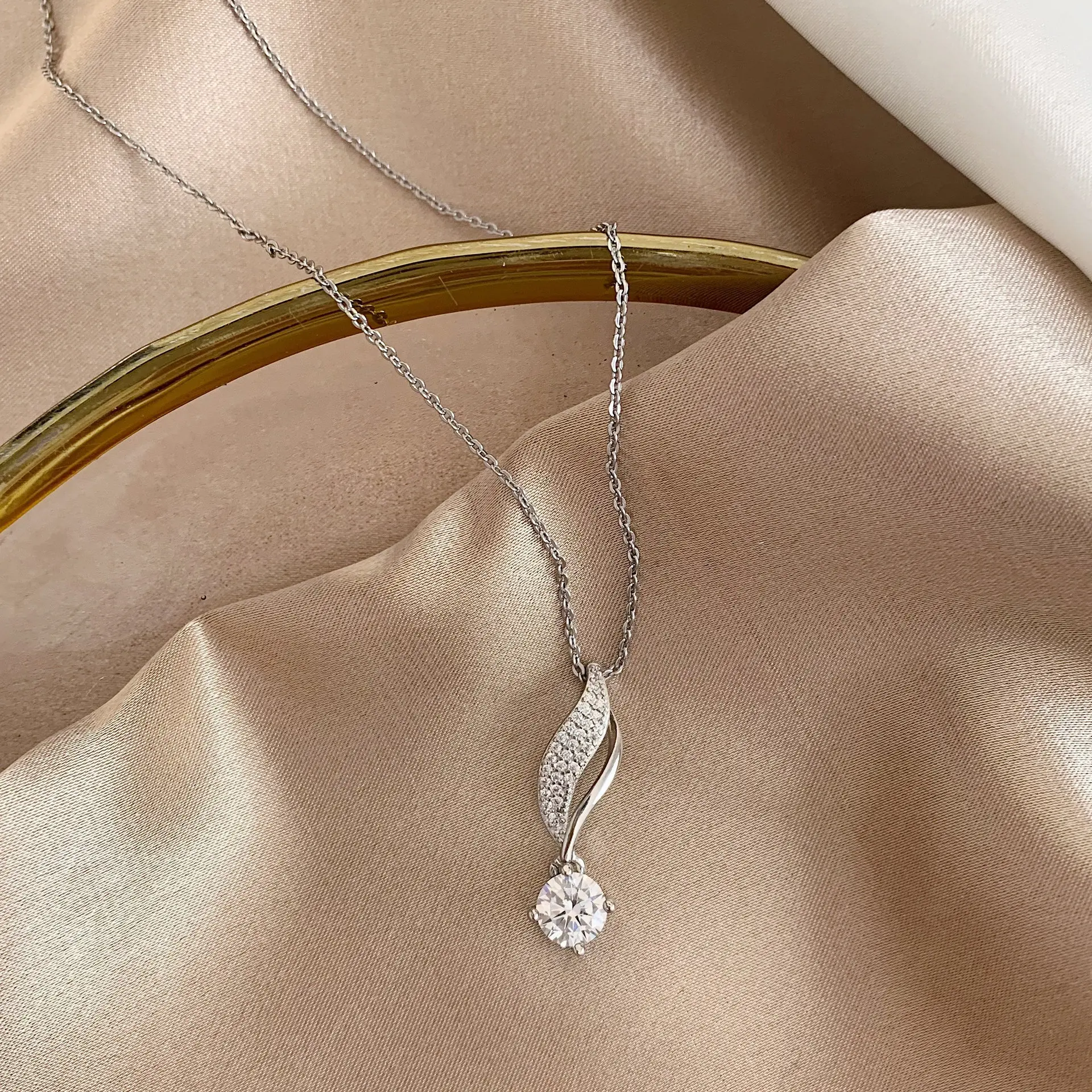 925 Sterling Silver Necklace Pendant Shining Zircon for Women Wedding Jewelry Engagement Charm Party Gift