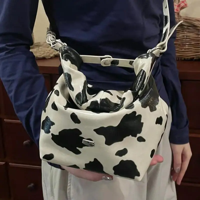 

Light Luxury Fashion High-end Milk Patterned Mini Women's Bag Bucket Shaped Simple And Versatile Shoulder Crossbody Bags Trendy