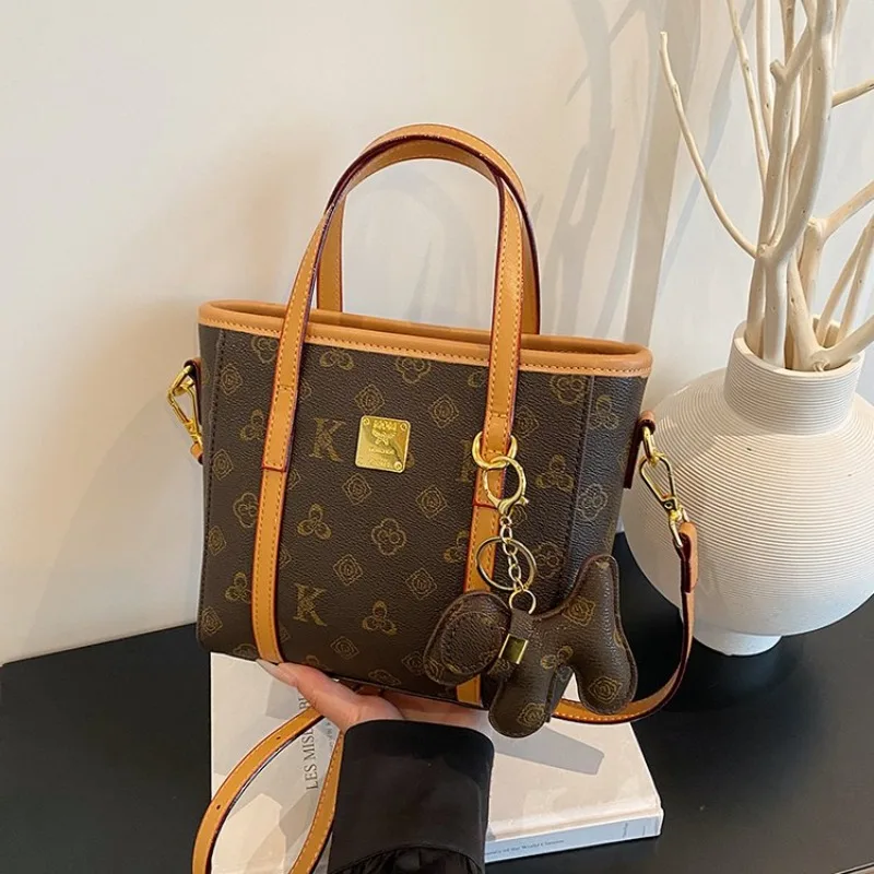 

Graceful Buckled Diaper Bag Handbag One Shoulder Cinema Trip Versatile Exquisite Stylish Glamorous Timeless Versatile Functional