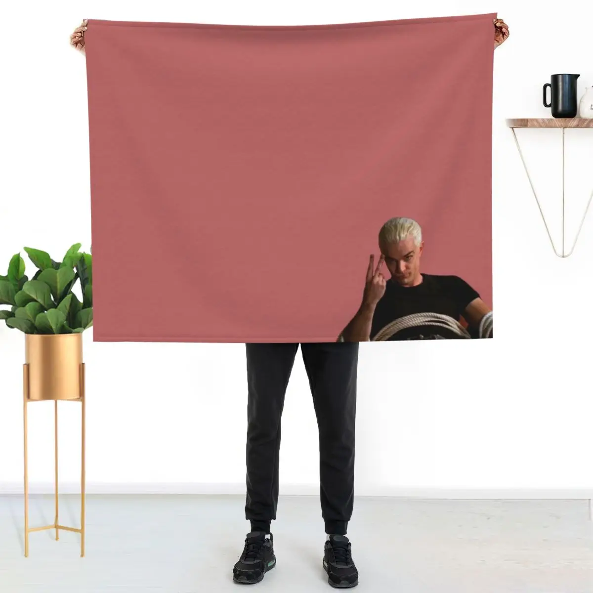 Spike tied up Throw Blanket Retros Blankets For Sofas Luxury St anime Soft Furrys Blankets
