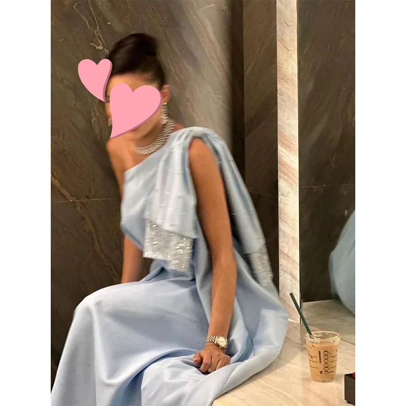 Gaun Prom acara Formal bermanik mutiara biru langit elegan gaun pesta malam panjang selempang pita Satu bahu disesuaikan