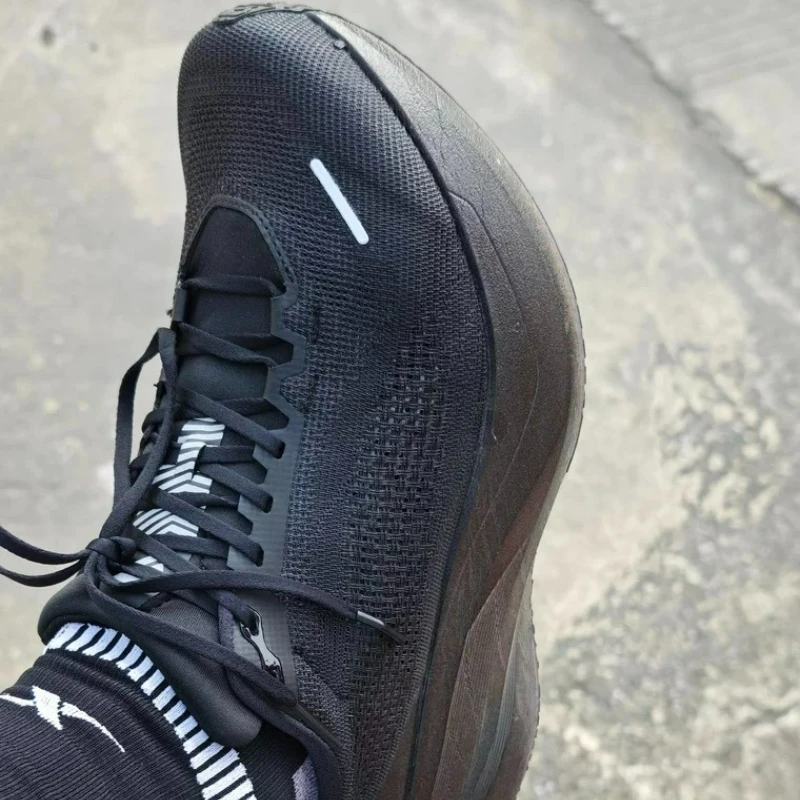 New Luxury Brand Sport Shoes Men Women Carbon Plate Running Shoes Couples Super Light Gym Shoes Unisex Soft Sole Jogging Shoe