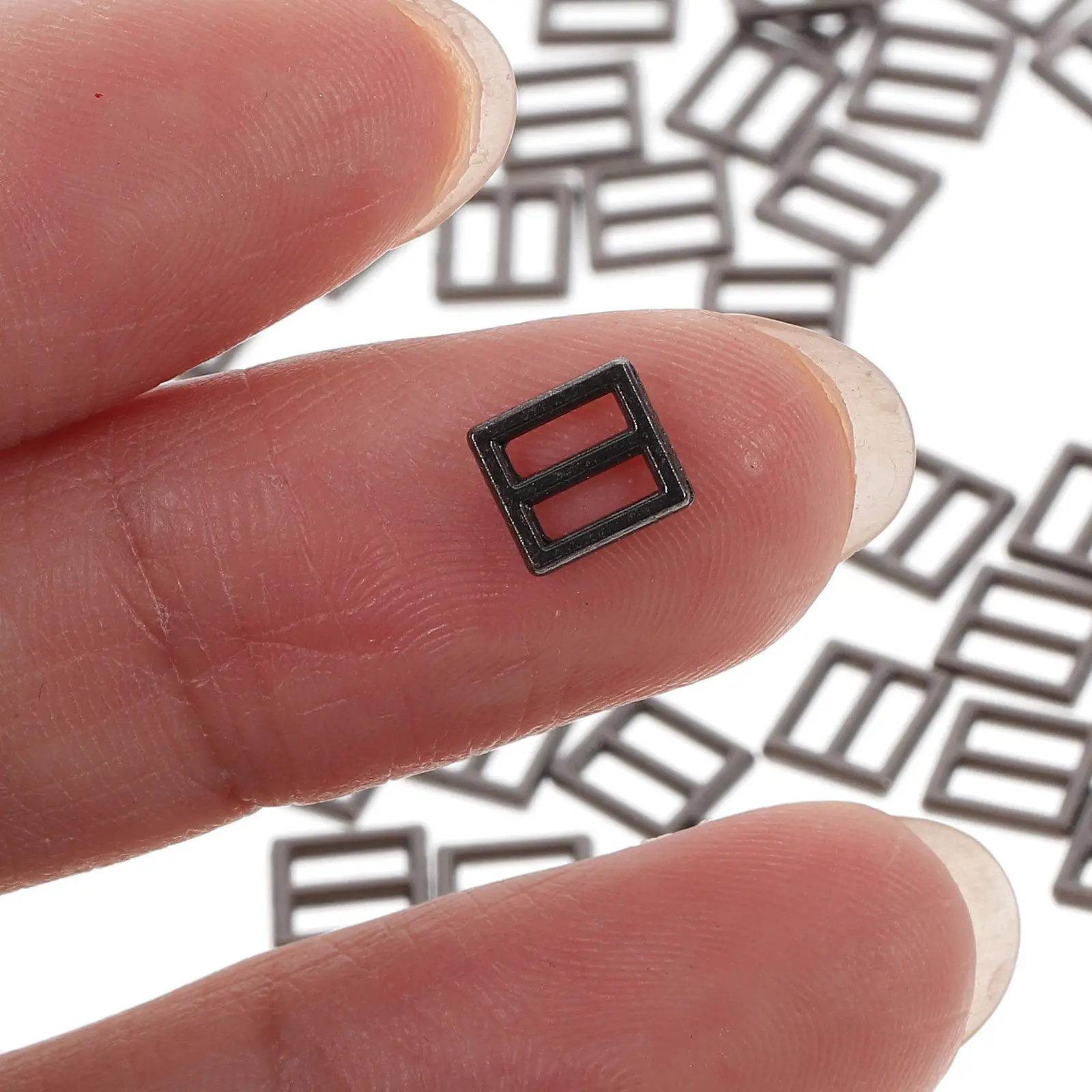 

100 шт. миниатюрных регулируемых металлических пряжек-слайдеров (трехзажимные) для одежды, обуви, рюкзаков, аксессуаров для рукоделия и пэчворка