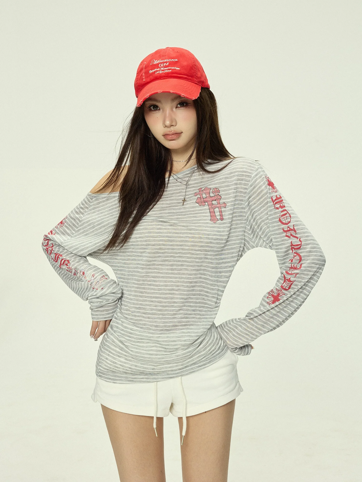

Areuok American Retro Shoulder Bared Long Sleeve T Shirt Women's Lightweight Grey Striped Oblique Shoulder Top Casual Style