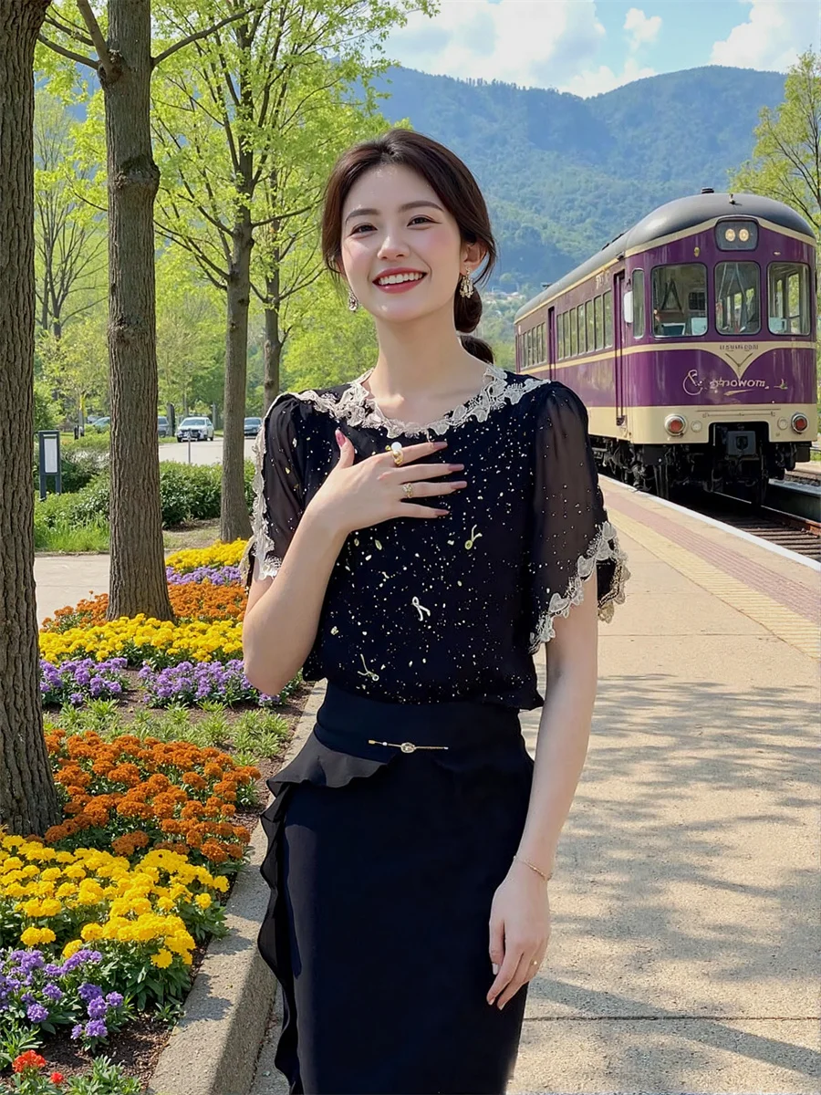 Blouses Women 2025 Trend Short Sleeve Black Chic Cotton Plain Autumn Tops Korean Fashion Crop Checked Pure Striped Elegant