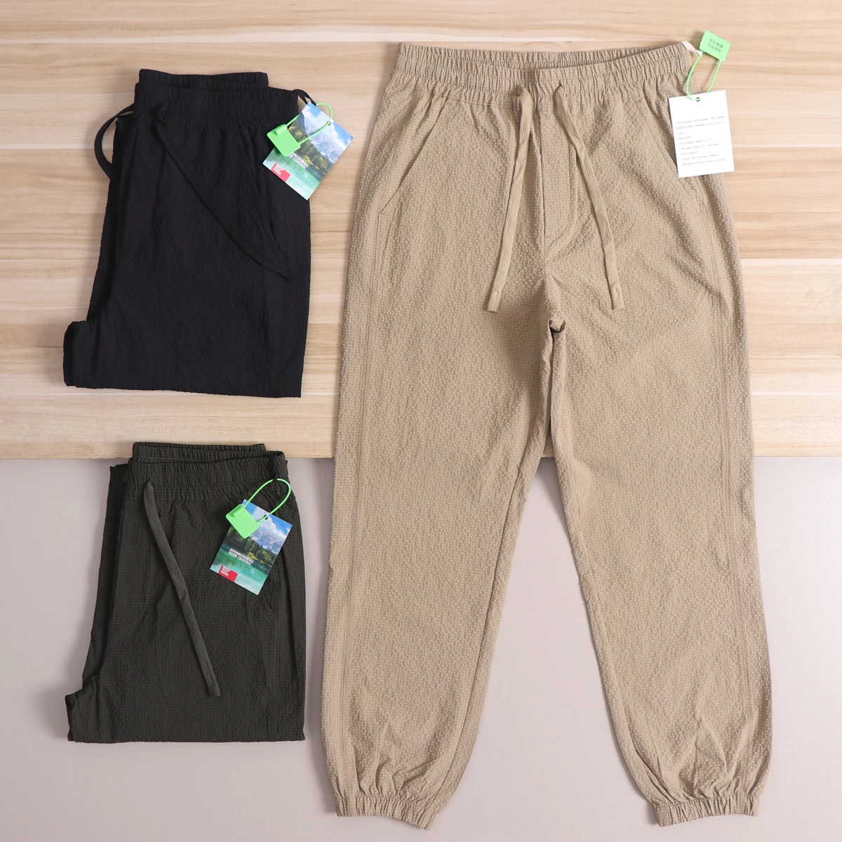 Unconstrained Bubble Cloth Texture Men's Lightweight Quick Dry Breathable Cool Feeling Comfortable Cuffed Casual Pants