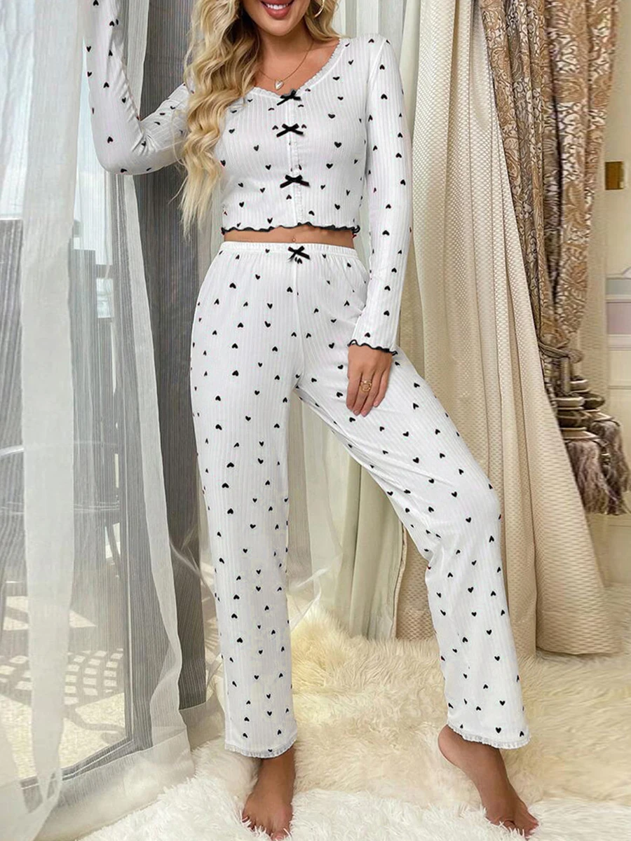 Women’s Two Piece Pajama Set Casual Long Sleeve Heart Print Crop Tops and Pants Set Loungewear