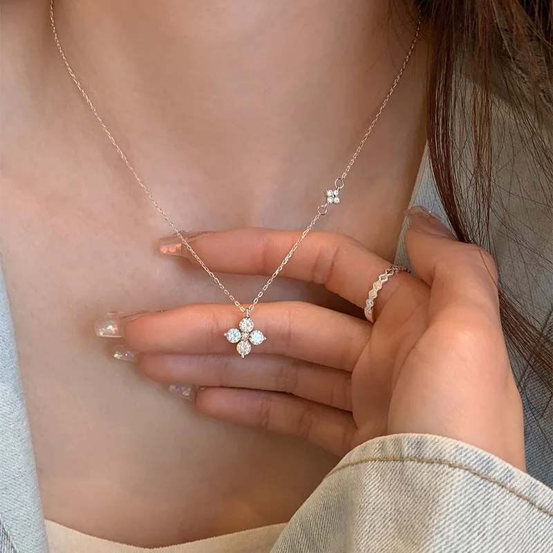 Luxury Shiny 925 Sterling Silver Asymmetry Double Zircon Flower Pendant Necklace for Woman Summer Collarbone Chain Jewelry Gifts