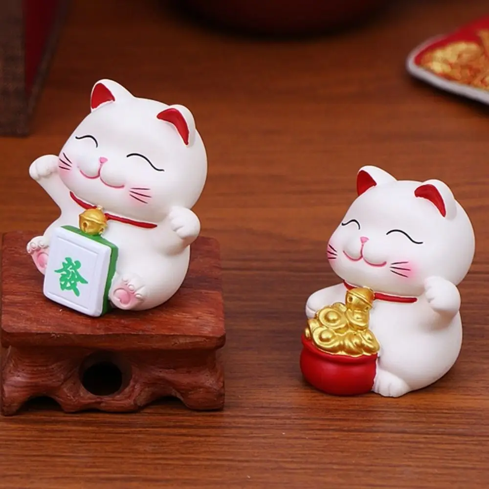 Gifts Japanese Lucky Cat Figurines Creative New Year Wealth Fortune Sculpture Kawaii Cute Auto Interior Ornament Home