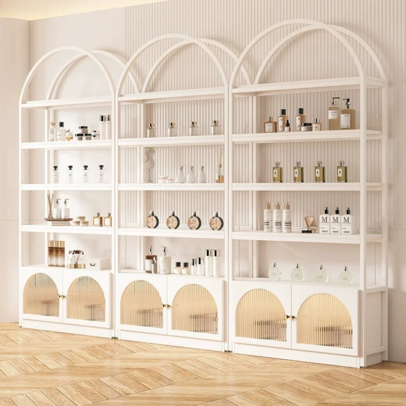 Nordische kreative Kosmetik-Vitrinen, modernes Aufbewahrungsregal für Schönheitssalons und Nagelstudios, hochwertige Gewerbemöbel FYMC