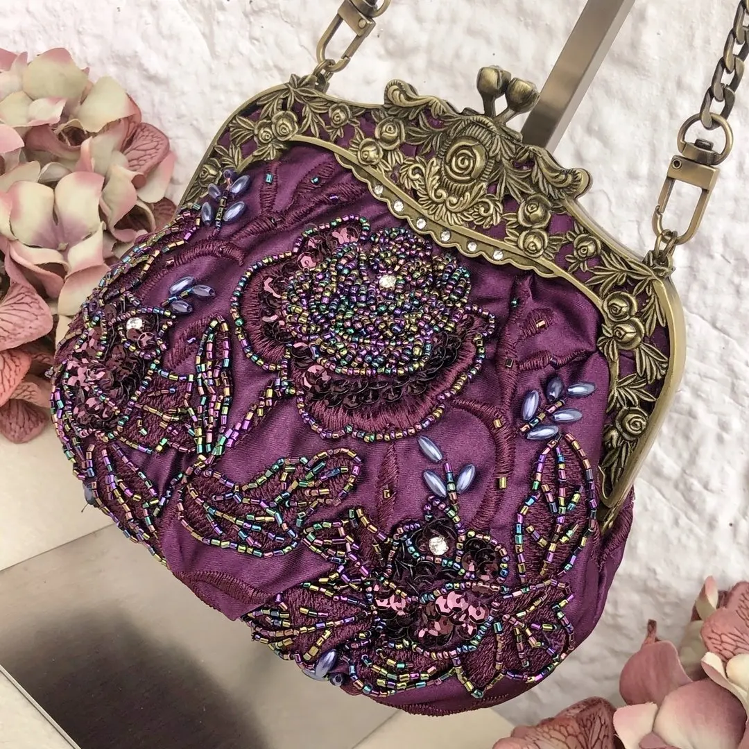 

Потерянный винтажный кошелек-клатч из бисера с розовыми мотивами и жемчугом, хрустальными пайетками, съемная цепочка на плечо, однотонная застежка-застежка