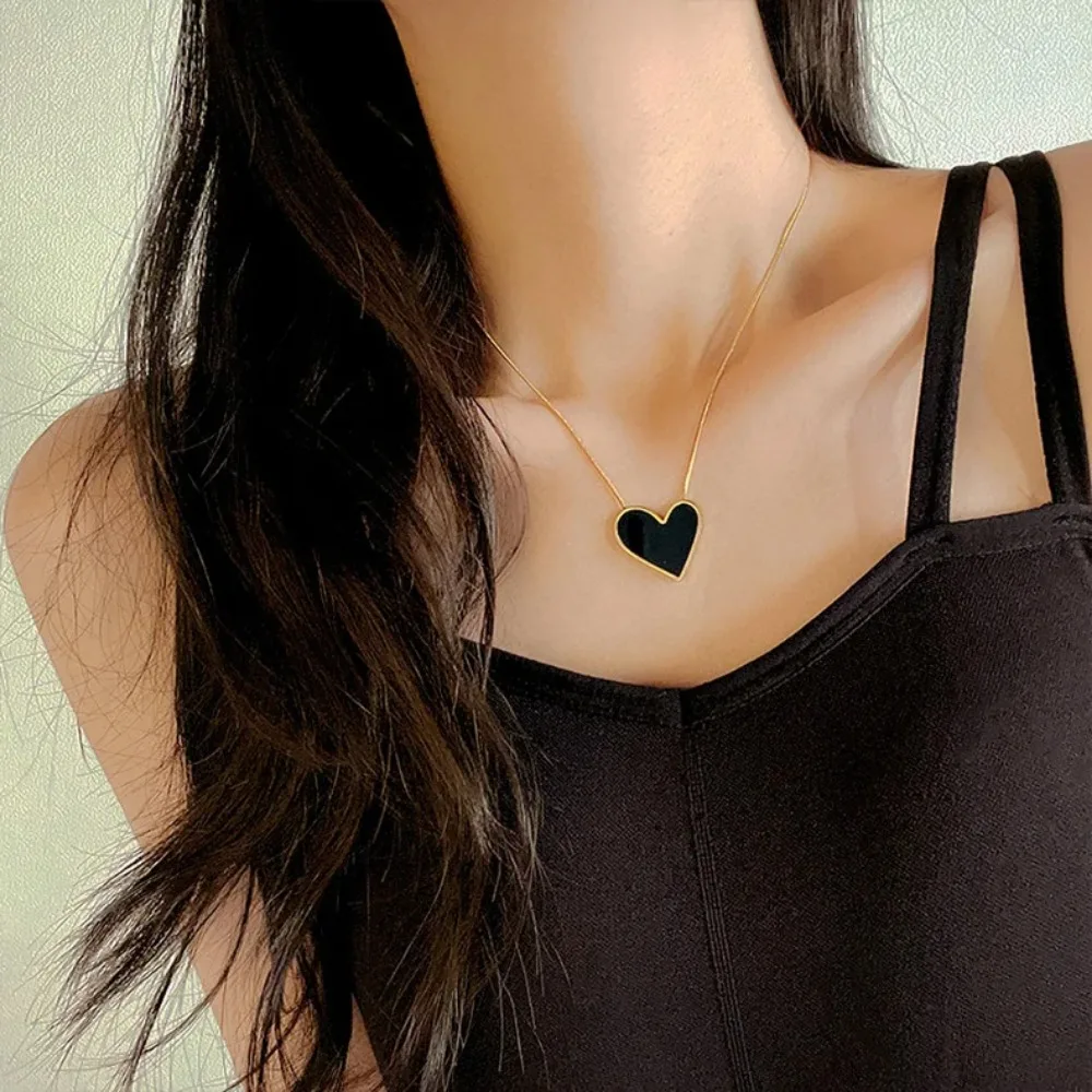 Stainless Steel Black Heart Pendant Necklace for Women\'s Collarbone Chain Minimalist Autumn Winter Sweater Chain Бижутерия Чокер