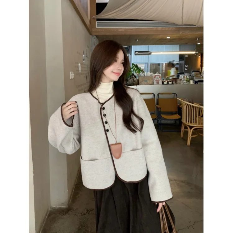 

Шерстяное пальто свободного кроя в корейском стиле, длина до плеч, с круглым вырезом, в ретро-стиле, с цветными вставками, для повседневной носки