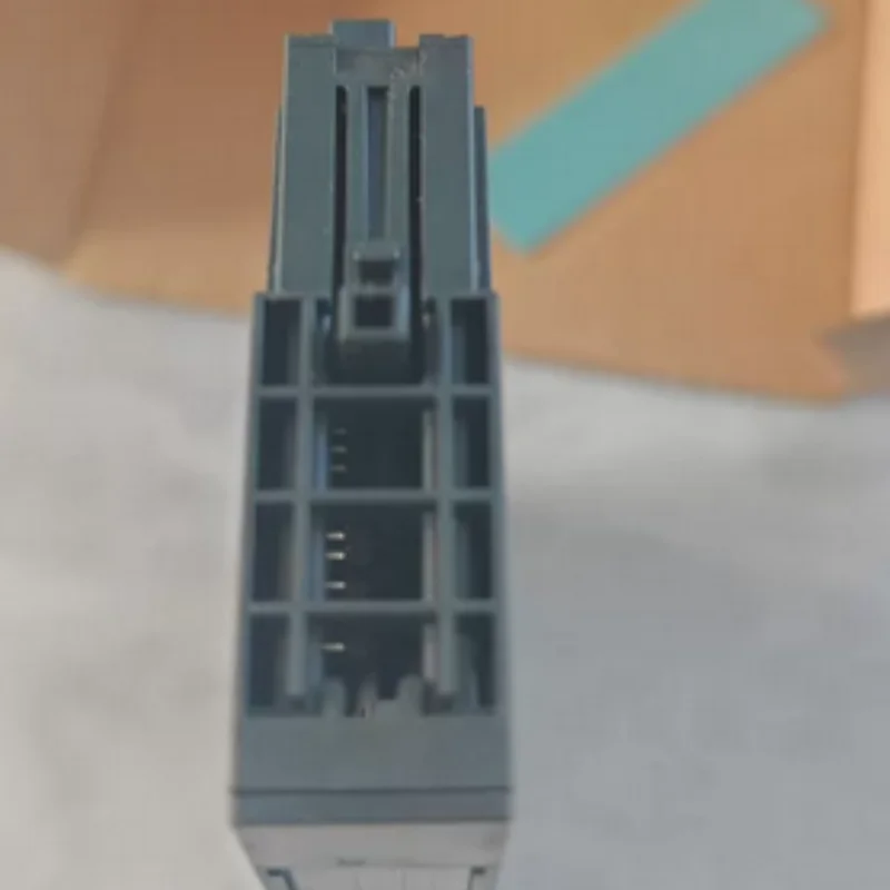 

6ES7134-4FB01-0AB0 6ES7134-4FB50-0AB0 6ES7134-4GB01-0AB0 ET200S Модуль аналогового ввода 2AI, напряжение/ток, 15 мм