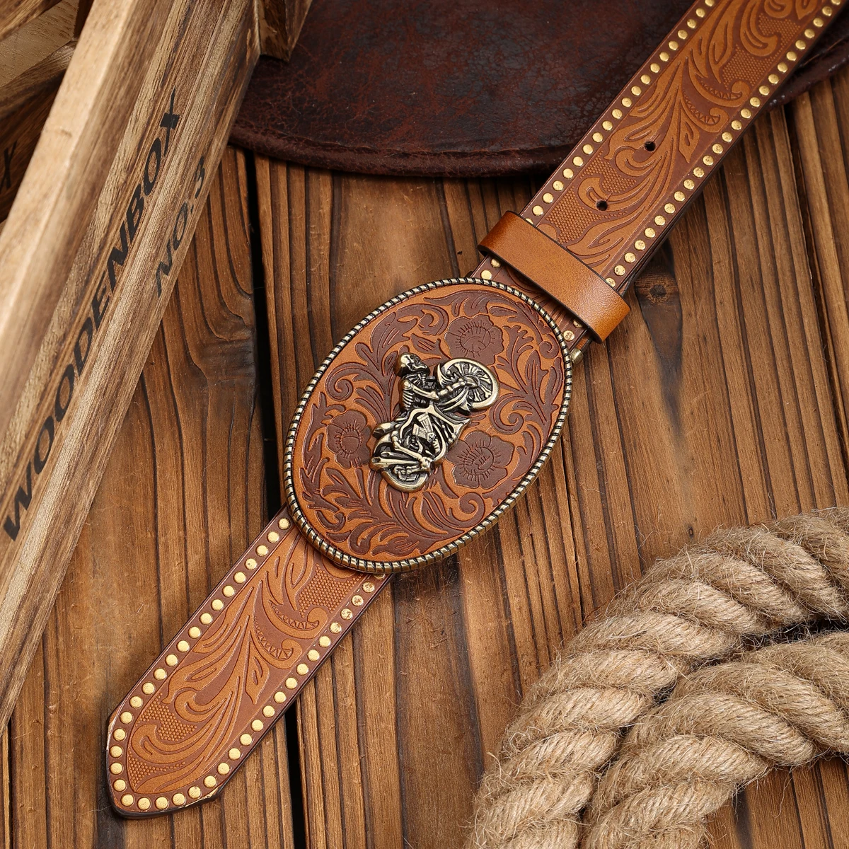 حزام PU على الطراز الغربي مناسب لكل من الرجال والنساء، على الطراز البوهيمي والرجعي، مثالي للنزهات اليومية غير الرسمية