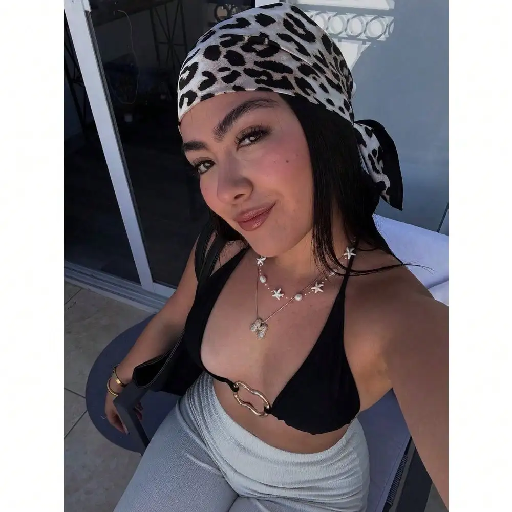 

1 шт. женский классический шарф-бандана с леопардовым принтом 70*70 см, модный универсальный атласный платок с защитой от ультрафиолета