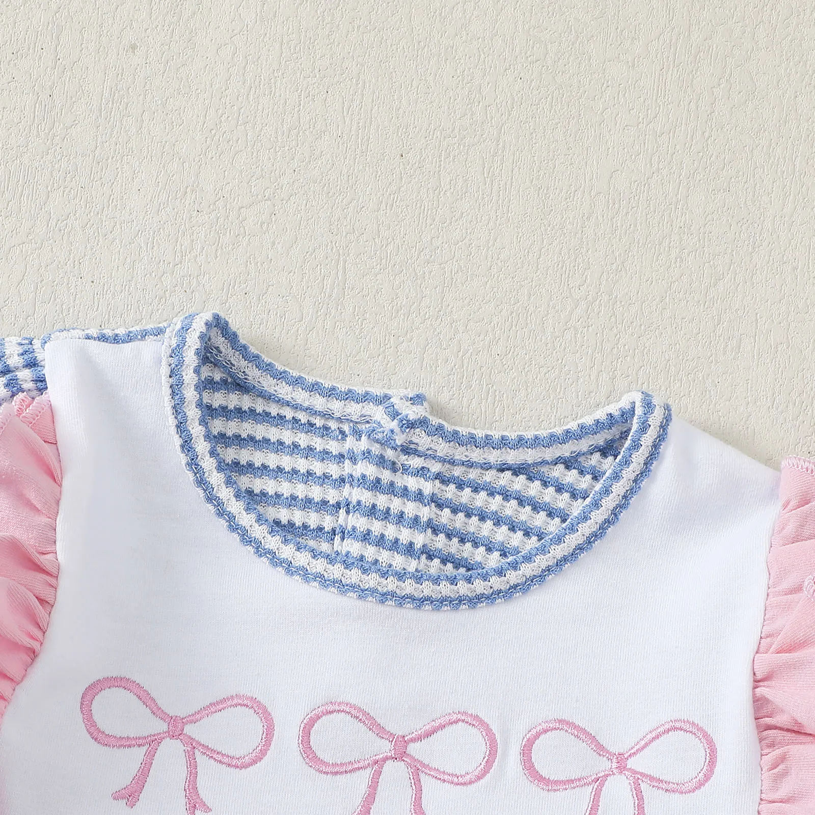 بدلة أطفال مخططة لطيفة بأكمام طويلة على شكل مثلث ملابس أطفال مريحة وناعمة للأطفال