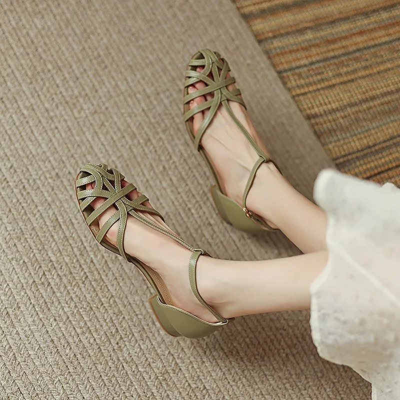 Retro Roman art style hollowed out sandals women thick heels summer new T-shaped woven sandals P317