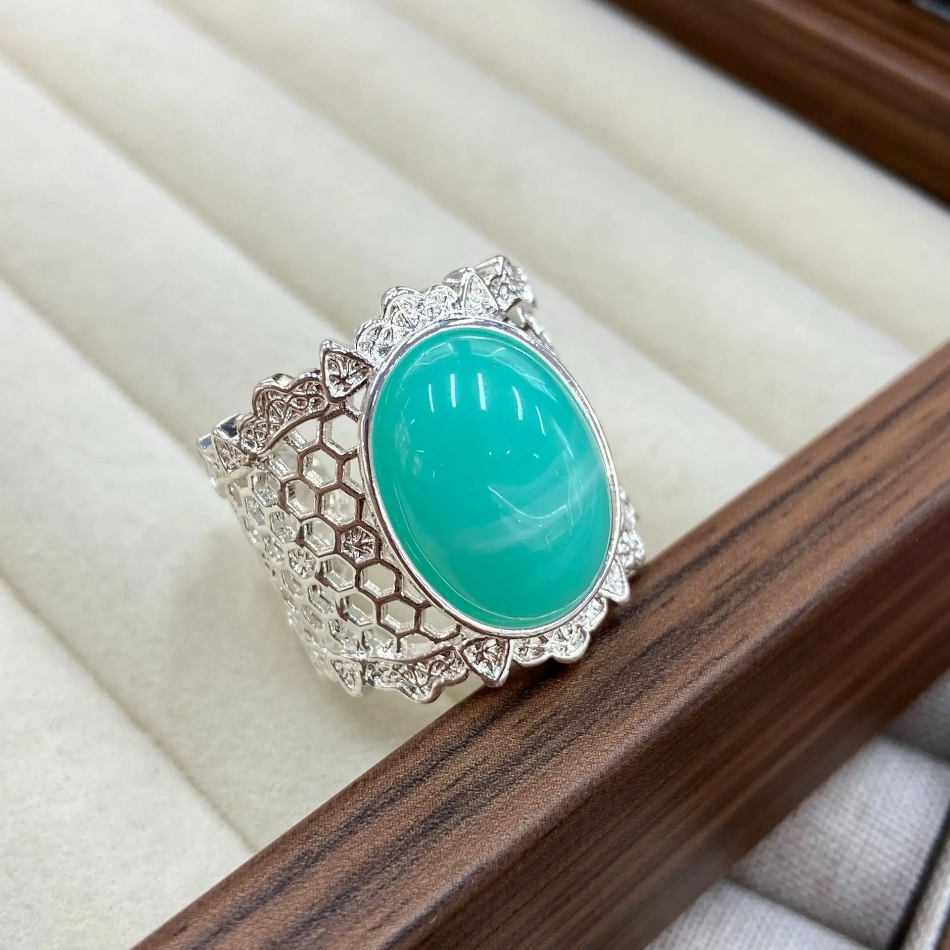 

Elegant Hollow-out Cat Eye Adjustable Open Band Ring Luxury Ladies Daily Banquet Charm Accessory