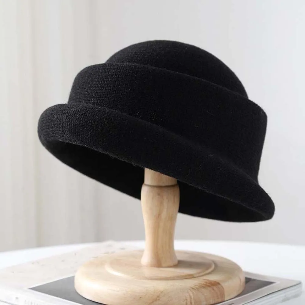 Elegante vintage uitziende wollen kap met opgerolde rand Veelzijdige effen kleur Britse hoge hoed Retro baret Wollen formele hoed Modeshow