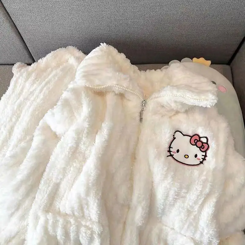 ชุดนอนเฮลโลคิตตี้แบบหนา 2 ชิ้น ซานริโอ้ สำหรับเด็กผู้หญิง ผ้ากำมะหยี่คอรัล พร้อมเสื้อคลุมกำมะหยี่แบบใหม่ สไตล์ฤดูหนาว ชุดนอนแบบมีซิป เสื้อคลุมใส่ในบ้าน