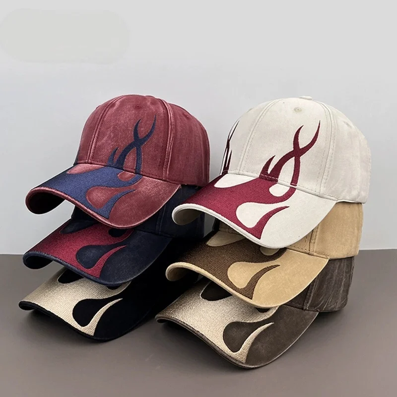 Retro Baseball Caps with Flame Design—Large-Circumference Caps for Men and Women: Trendy and Fashionable Sun Hats