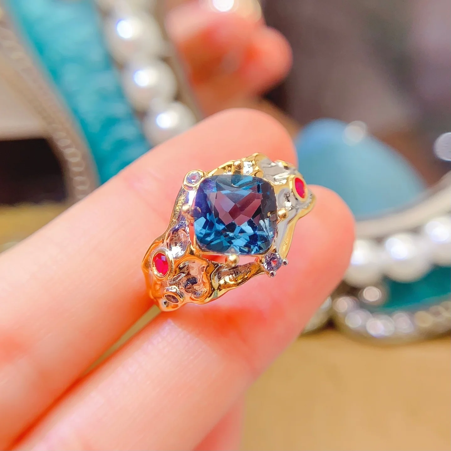 

New 925 Silver London Blue Topaz Ring Square 8x8mm High-end Versatile Fashion Light Luxury