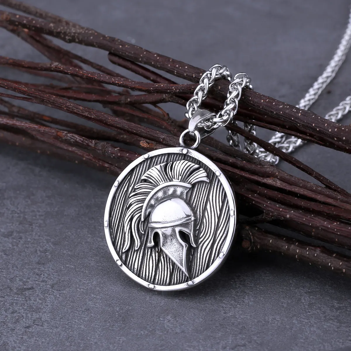 Nordic Viking Spartan Warrior Helmet Necklace Men's Stainless Steel Vintage Hip Hop Amulet Pendant Necklace Fashion Punk Jewelry