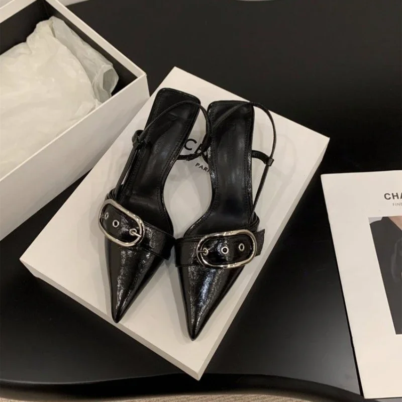 2024Med Heel Solid Fashion Sandals for Women New Hot Sale Summer Thin Heels Ladies Shoes One-line Buckle Baotou Pu  Sandals image 2