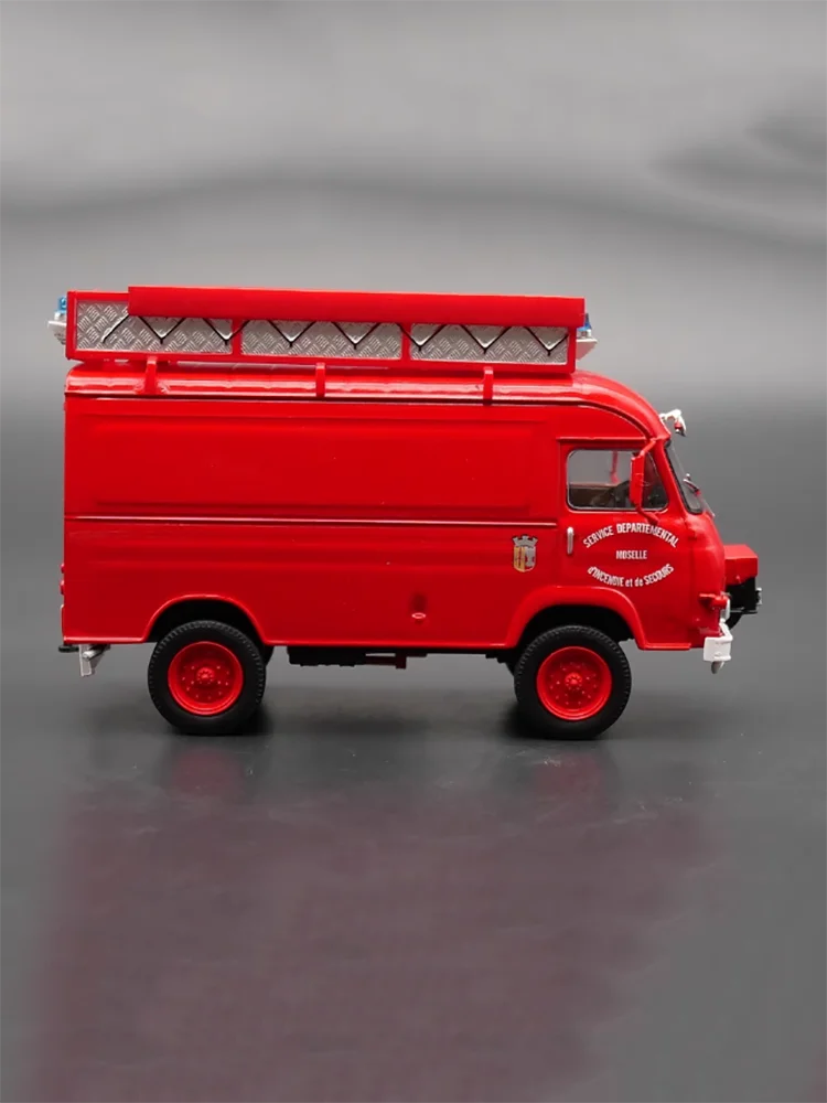 Diecast 1:43 Scale Ixo Saviem TP3 Fire Truck Alloy Vehine Model Finished Simulation Collection Decoration Gift Toys Display