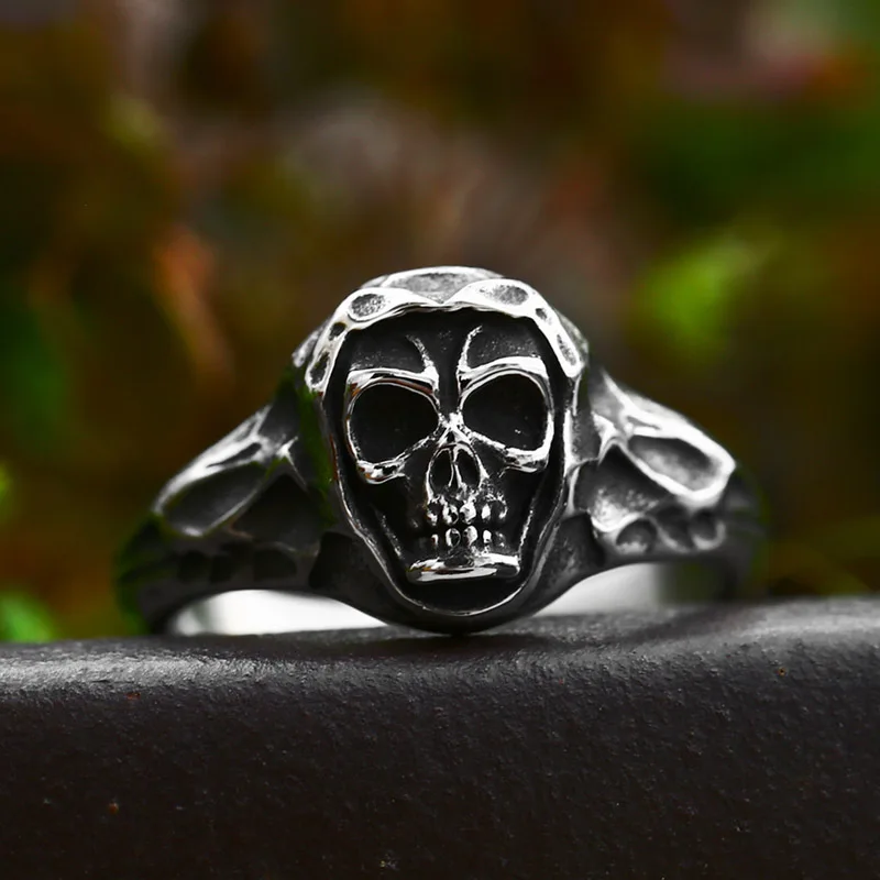 Punk Style Hip-hop Retro Stainless Steel Skull Ring Polished and Blackened Domineering Fashion Men's Tail Ring Accessories