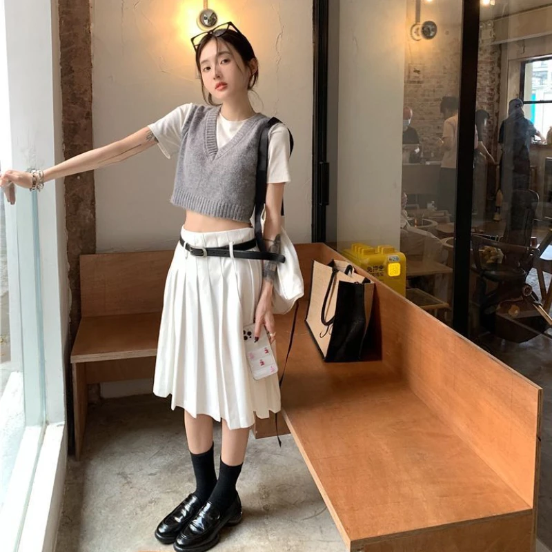 Sweater Vests Women Simple All-match Basic V-neck Casual Spring Vintage Knitting Fashion Ulzzang Ladies Temperament Classic Chic