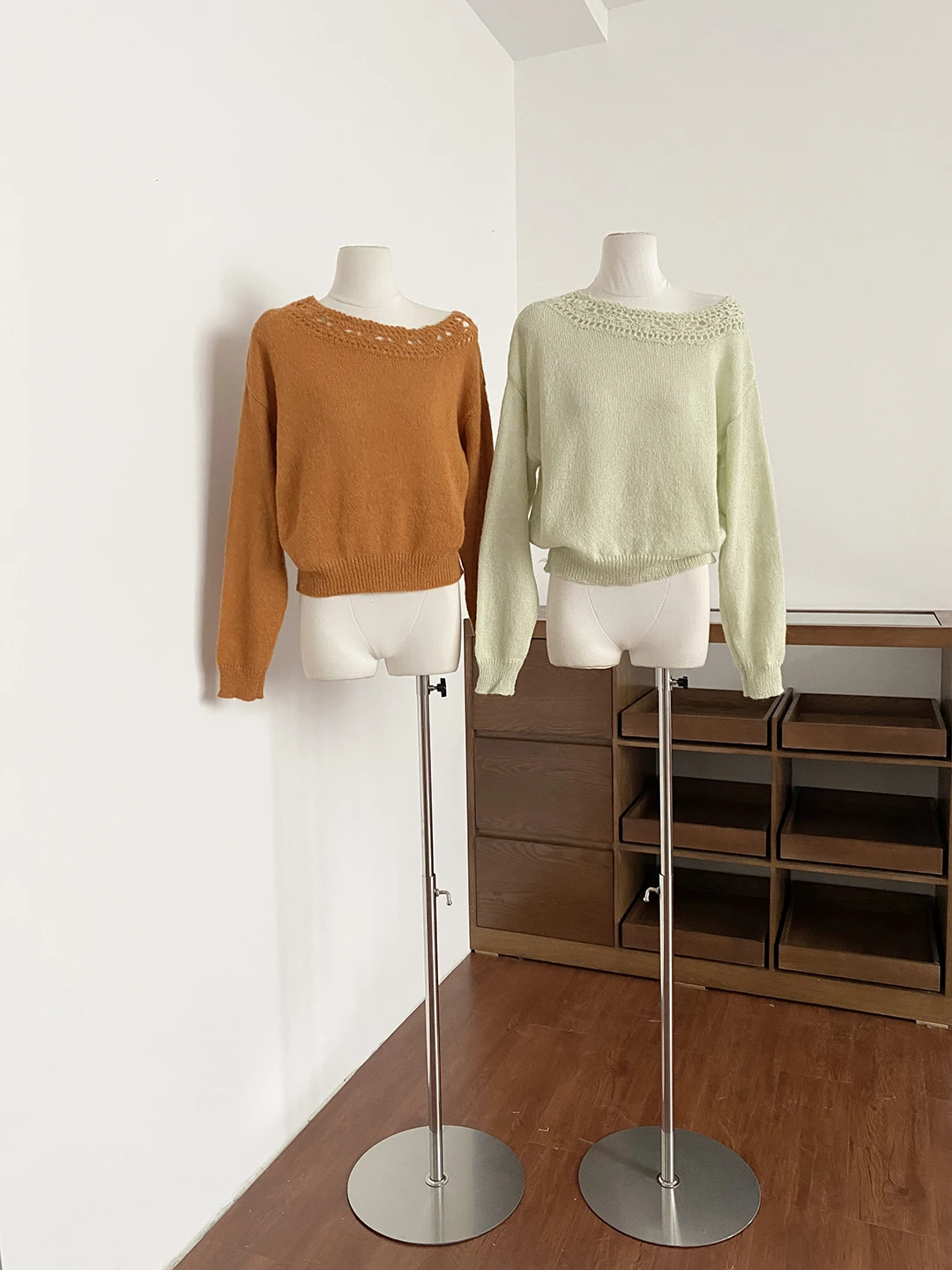 

Spring 2026 Casual Korean Style Women's Knitted Long Sleeve Top Simple Versatile Slant Shoulder Design Polyester Fiber