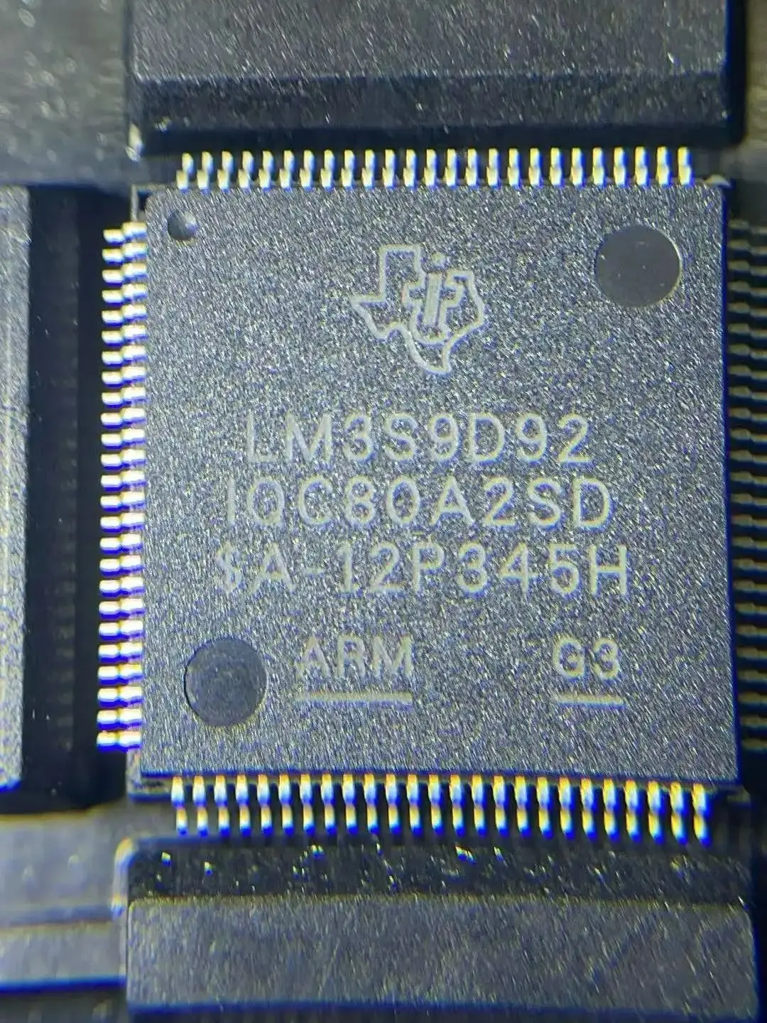 

Lm3S9D92-Iqc80-A2T Lm3S9D92-Iqc80A2Sd Lqfp-100 Микроконтроллер Ic