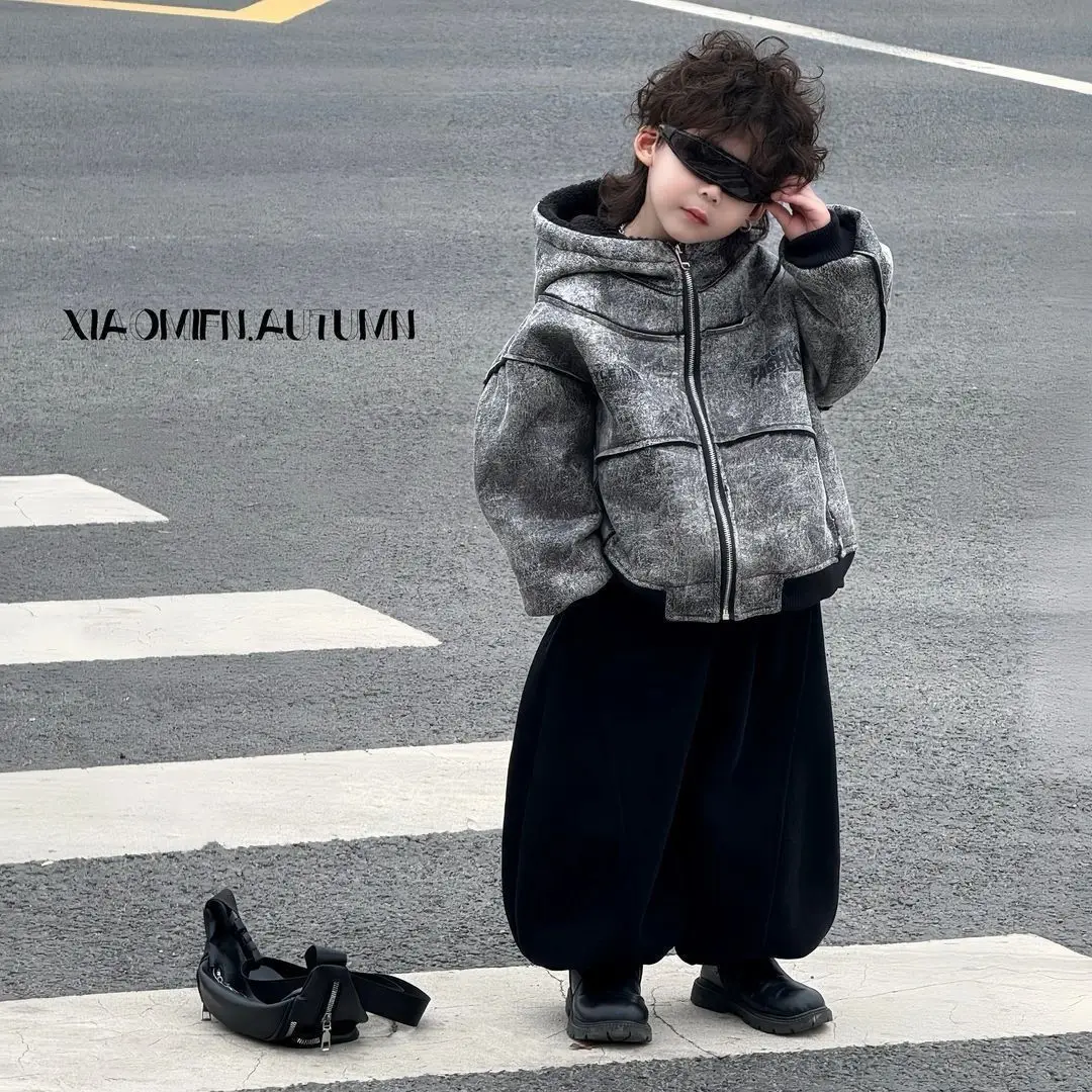 

Boys 2025 New Suit Hooded Fur Integrated Fleece Jacket Loose Fashion Casual Fleece Pants Two-piece Set Children's Clothing