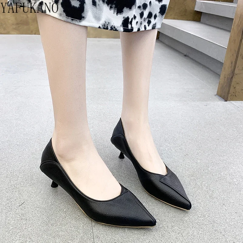 French Style Small Leather Shoes Simple Cozy Soft Leather High Heels Womens Pumps 3 Cm Low-Heel Pointed Toe Ladies Single Shoes