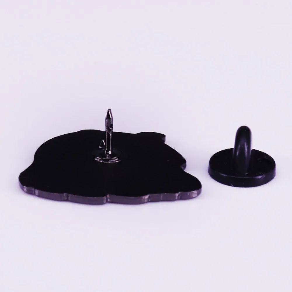 Wholesale Dark Horror Weird Face Metal Lapel Pins Japanese Gothic Spooky Enamel Brooches Hat Clothes Backpack Decor Bulk Jewelry