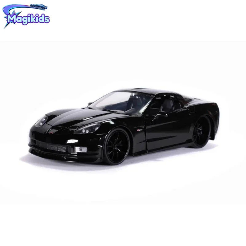 1:24 2006 Chevrolet Corvette Z06 High Simulation Diecast Car Metal Alloy Model Car Toys for Children Gift Collection J137