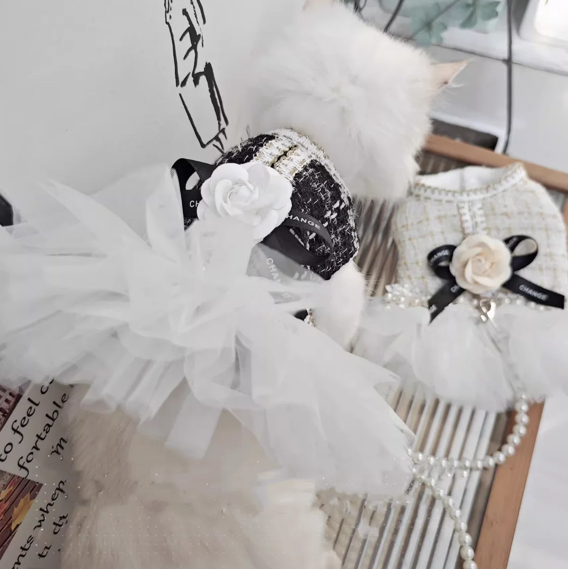 

Classic Design Camellia Pet Poncho Dress Cozy Small Dogs Cats Coat Dress Leash Suit WInter