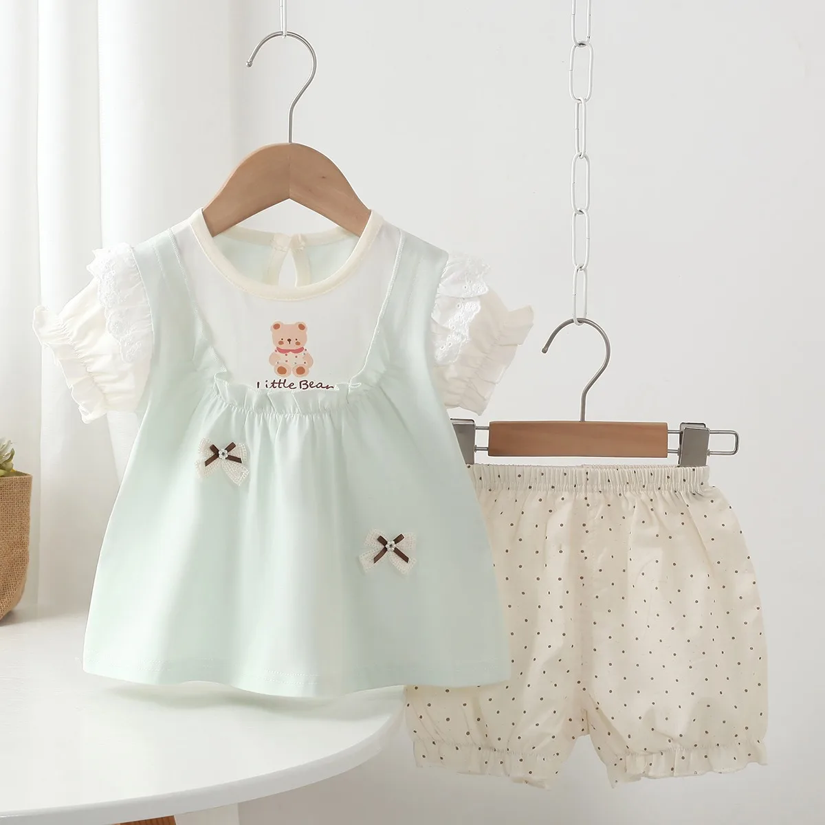 Conjunto de Top y Pantalones Cortos con Volantes para Bebé Niña, 9-18 Meses, Algodón Puro Transpirable, 2 Piezas, Ropa Infantil Ligera y Elegante