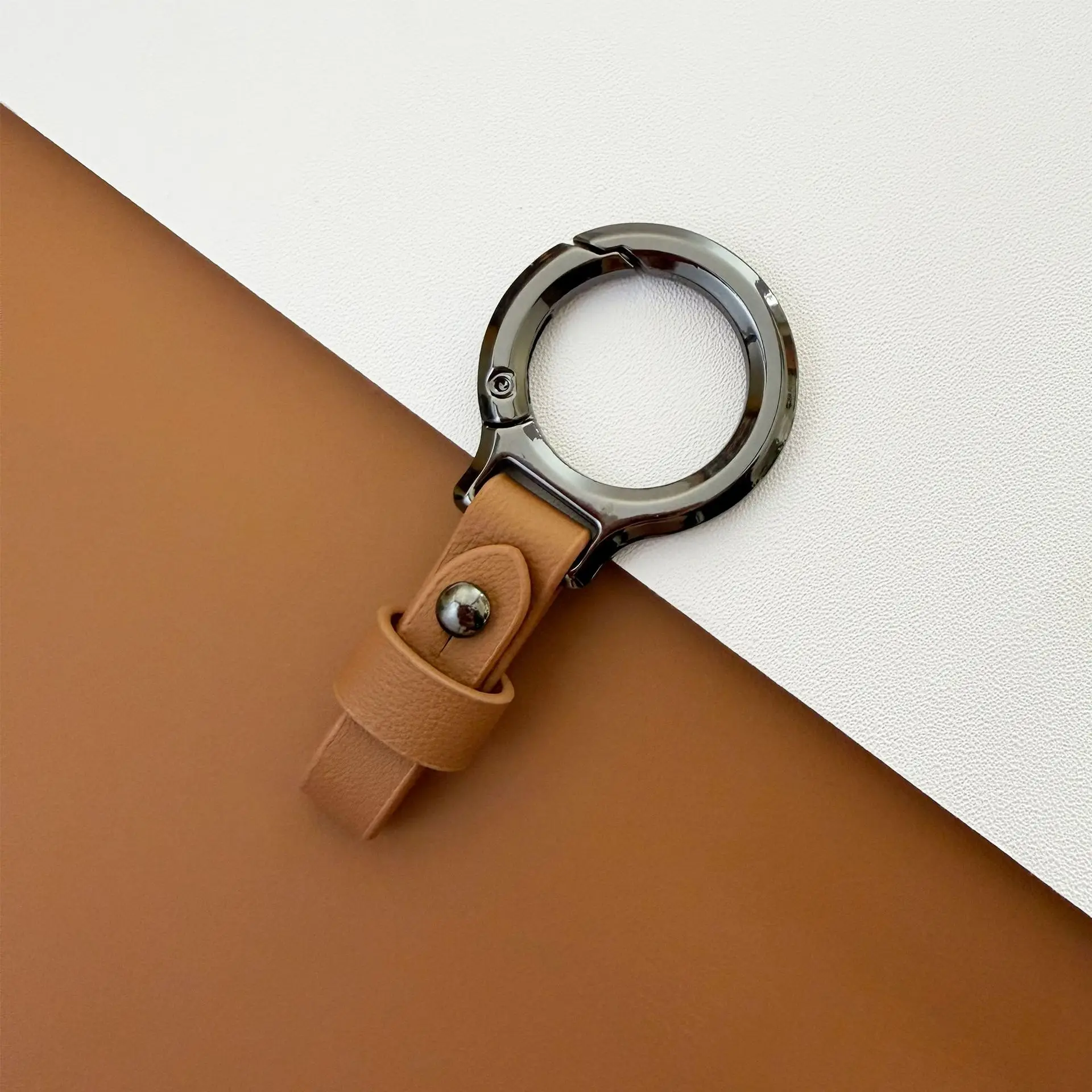 Herren-Schlüsselanhänger aus Zinklegierung und Leder, Anti-Verlust-Karabiner, langlebiger Schlüsselhalter, Organizer für den Gürtel, Geschenk – Detail 10